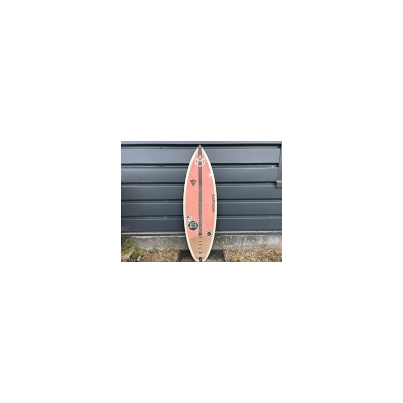 Shortboard Nomads surfing 5'5