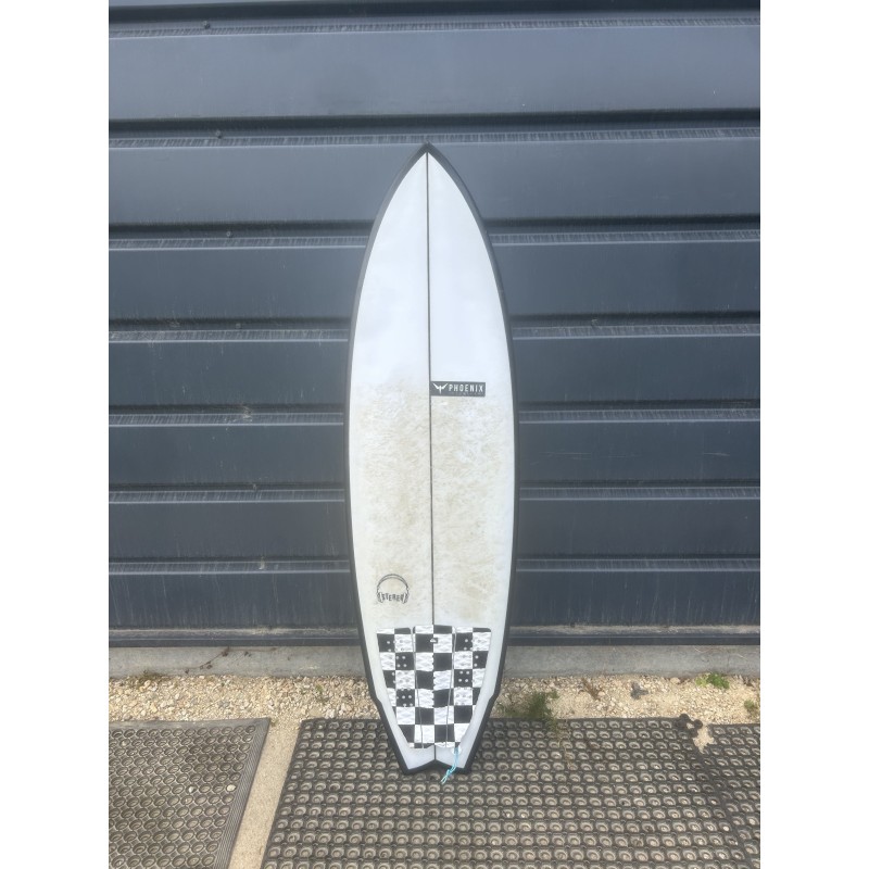 Phoenix surfboards 5'8 x 19 1/2 x 2 1/2   30L